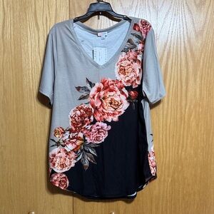 LuLaRoe Gray and Black Floral Short Sleeve Iris Top